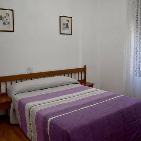 Hostal Oviedo Leão Exterior foto